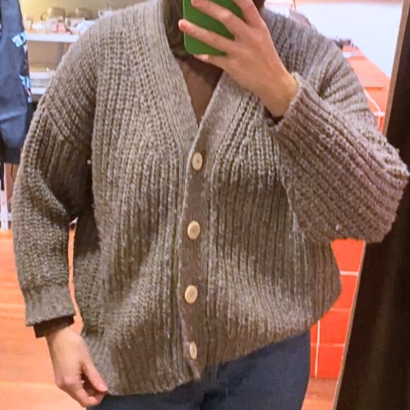 Babaa Pure wool cardigan. - Picture 1 of 4
